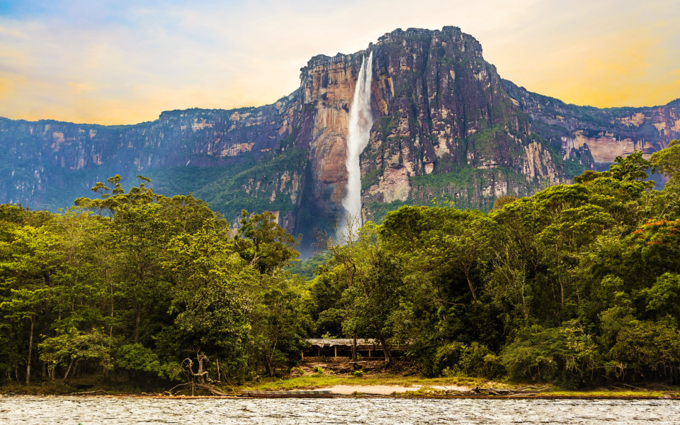 Malerischer Blick auf den weltweit h&ouml;chsten Wasserfall Angel Fall in Venezuela